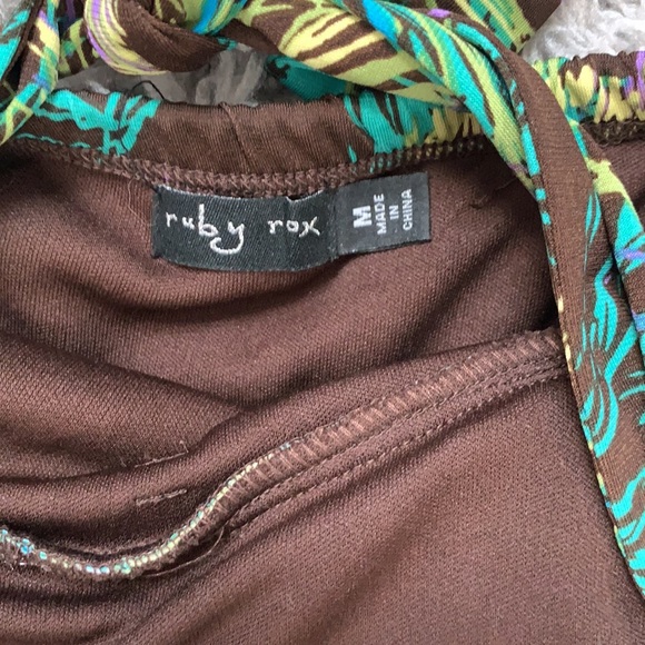 Flattering ruby rox peacock dress sz m euc! - Picture 4 of 6